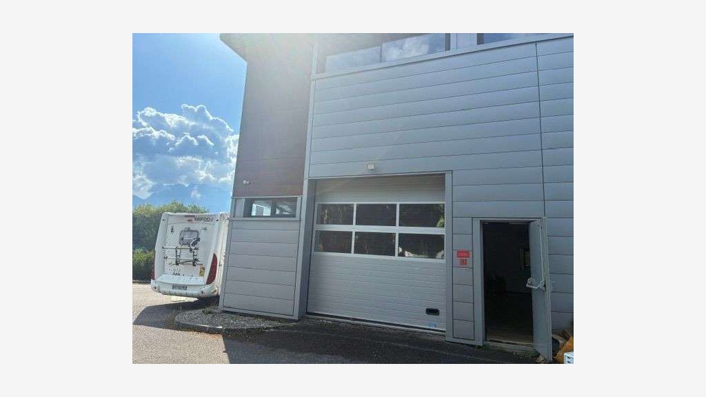 Bâtiment mixte de 440m² à vendre à Sevrier