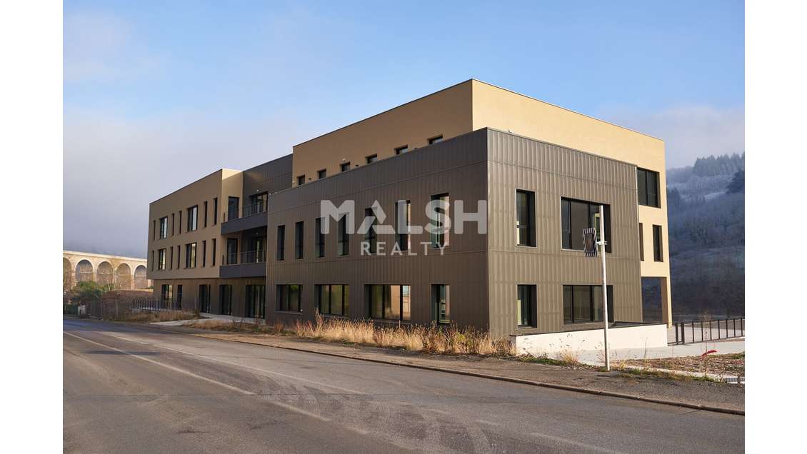 AV local commercial neuf 3315m² divisible à Tarare