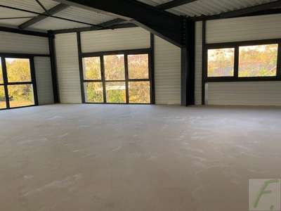 AV local d'activité 98.88m² à Sillingy
