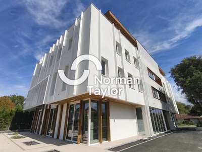Bureau neuf de 65m² à vendre à Hossegor Pédebert