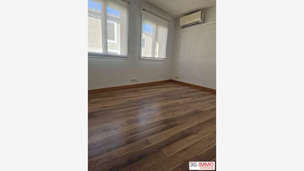 Vente bureaux 120m² à Soual