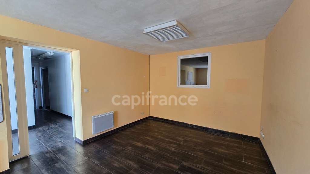 Local/bureau à vendre SOUBISE (17) 1600m² de s