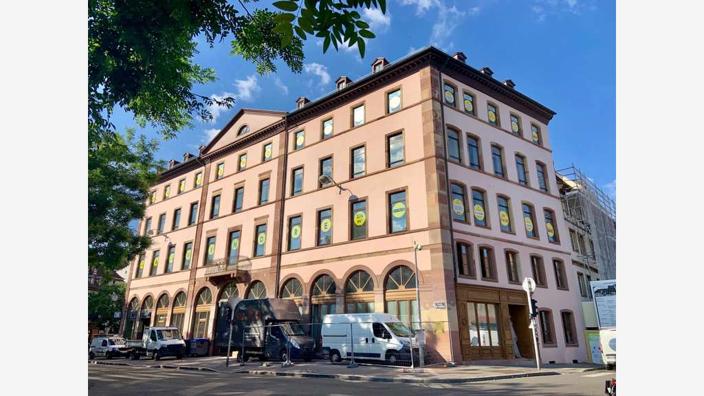 Beaux locaux 261m² Strasbourg, Place du Corbeau 