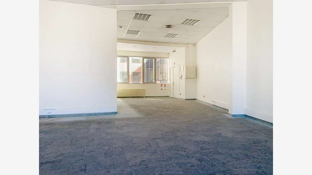 Beaux locaux 261m² Strasbourg, Place du Corbeau 
