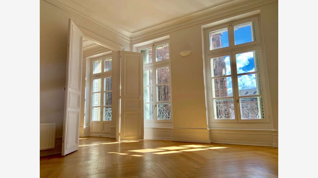 Vente locaux pro de 116m² à Strasbourg Cathédrale