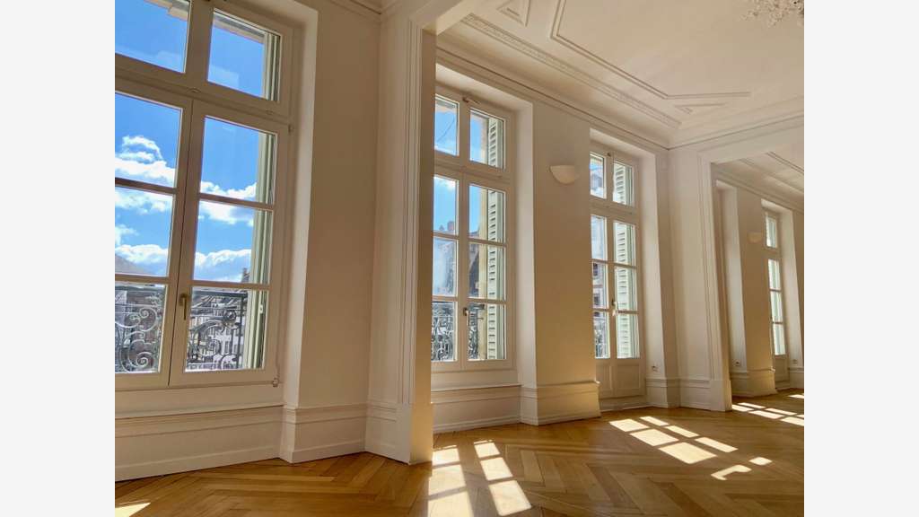 Vente locaux pro de 116m² à Strasbourg Cathédrale