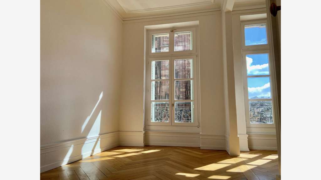 Vente locaux pro de 116m² à Strasbourg Cathédrale