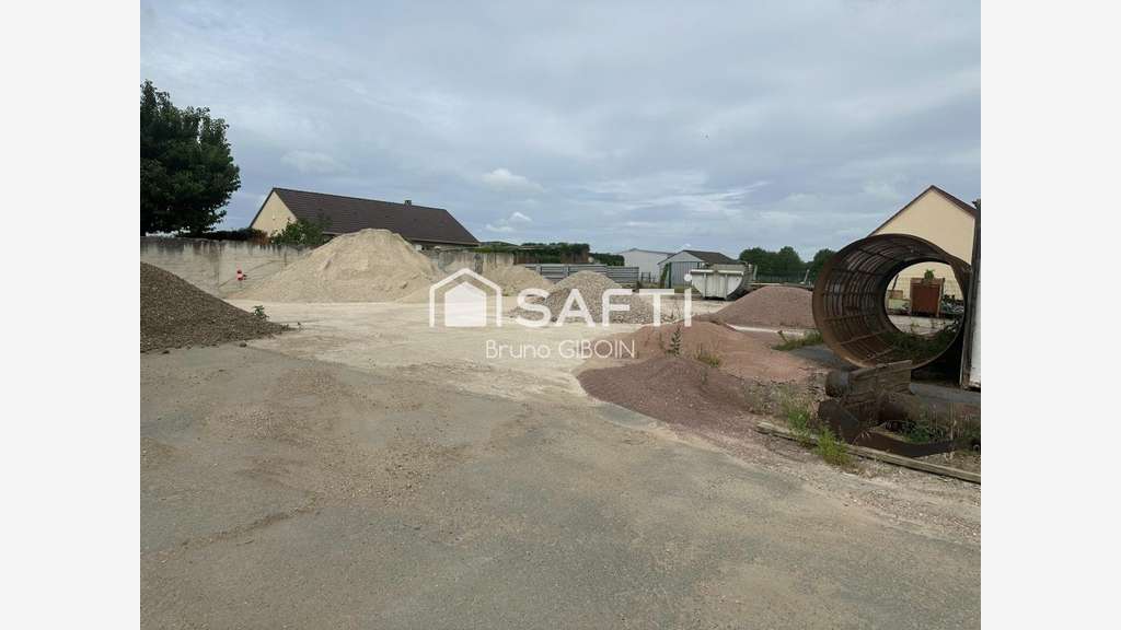 Locaux, 2 hangars 1120m² proche Sully