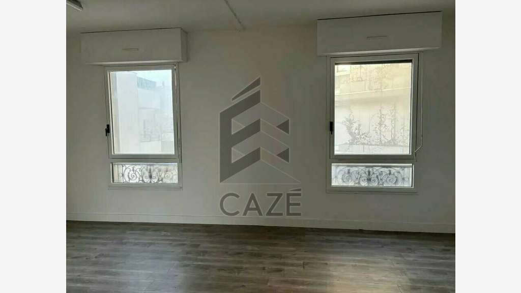 Bureaux de 161m² à vendre en RDC et R+1 à Talence