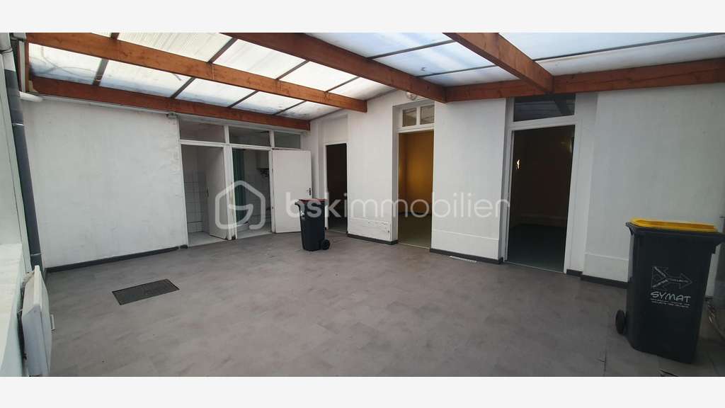 AV plateau bureaux 226m² modulables à Tarbes