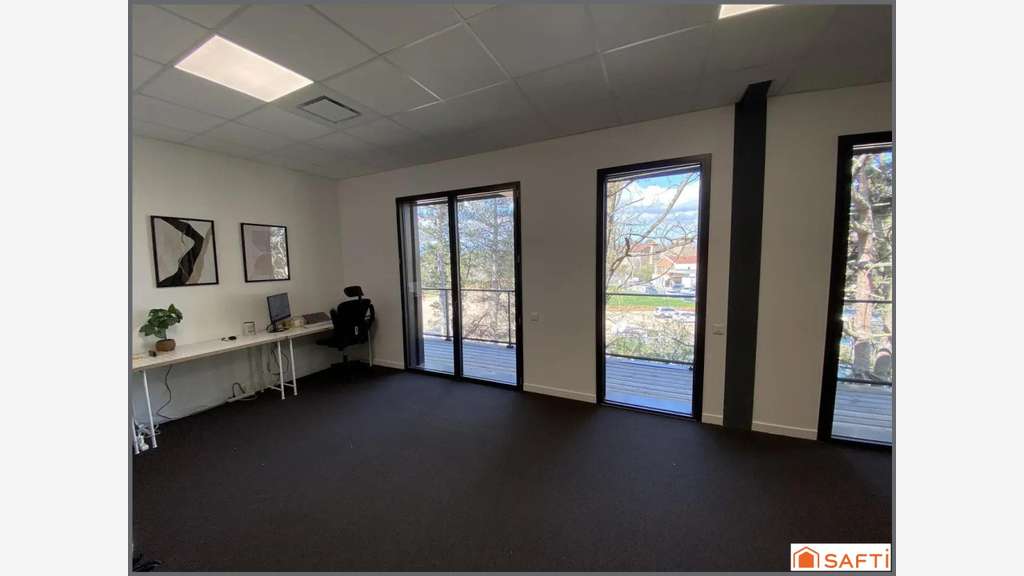 Bureaux neufs 74m² à vendre à Tassin-le-Bourg