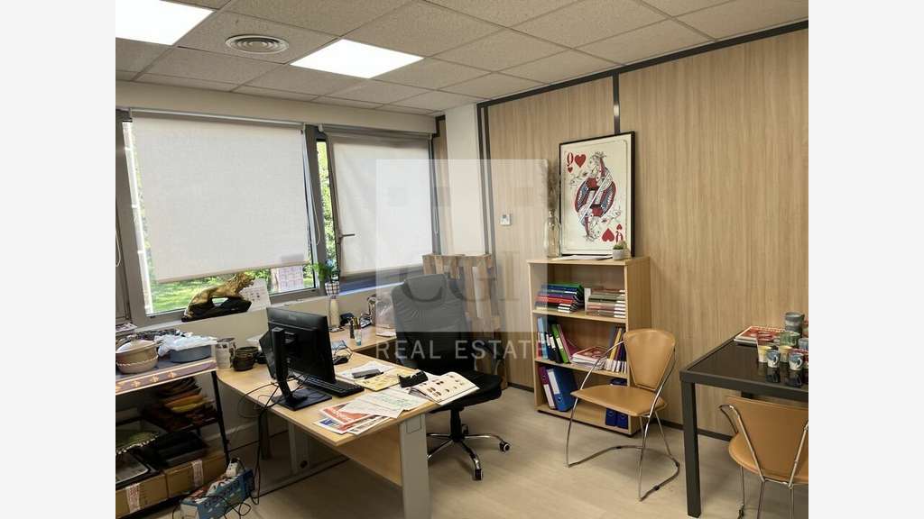 A louer bureaux de 218m² à Tassin-la-Demi-Lune