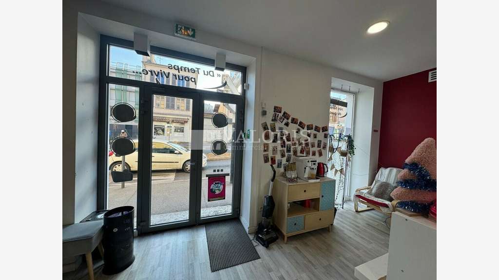 Immeuble de bureaux à vendre à Tassin-La-Demi-Lune