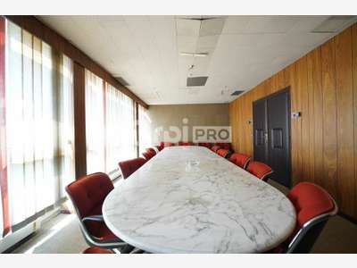 AV immeuble de bureaux 1000m² 4 niveaux à Ternay