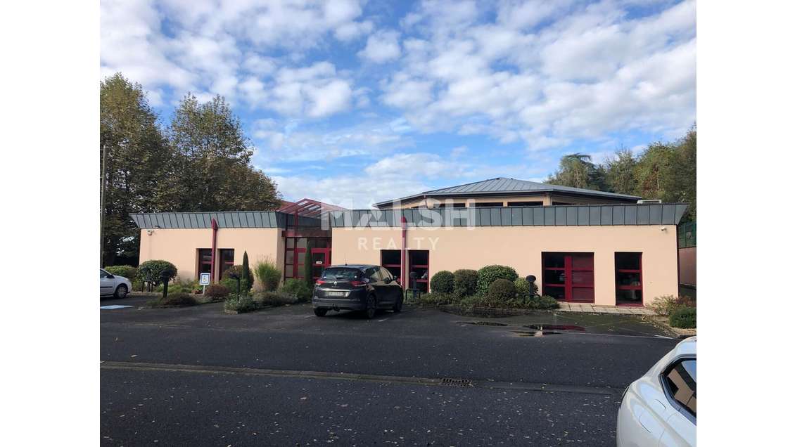 Bâtiment de bureaux indépendant en très bon état 