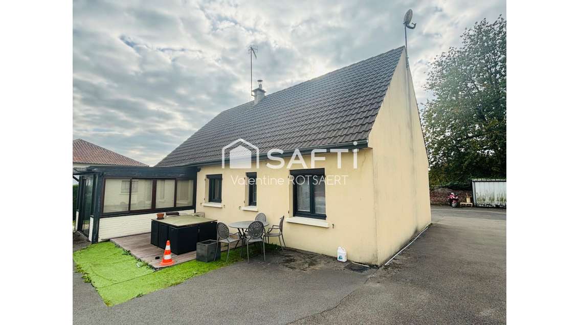 Bureaux avec ateliers et dépendances à Thourotte