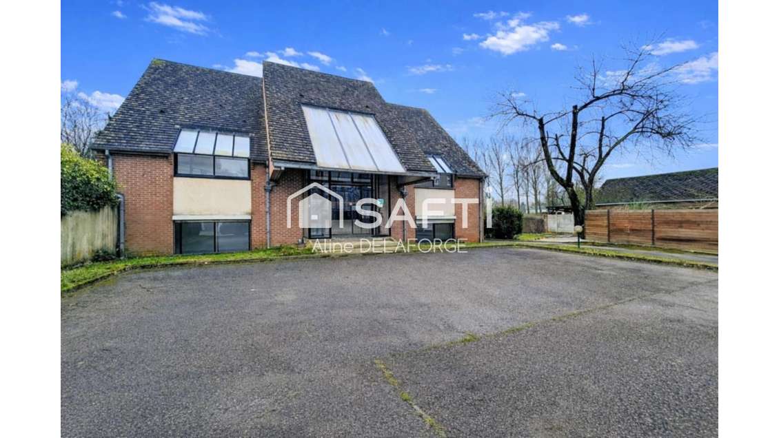 Ancien cabinet médical 469m² à vendre à Tincques