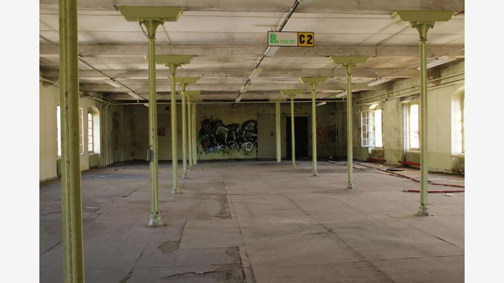 À vendre ou à louer – 48 000 m² de bureaux divi
