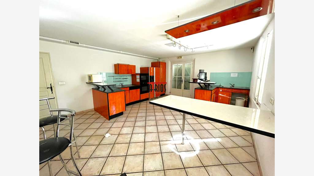 Vente bureaux 1000m² à Toulon Sainte-Musse