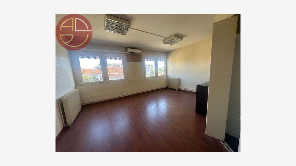 A vendre bureaux 260m² à Toulouse centre Arènes