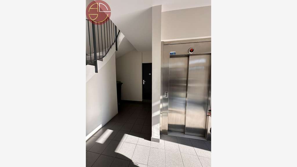 A vendre bureaux cloisonnés 142m² à Toulouse