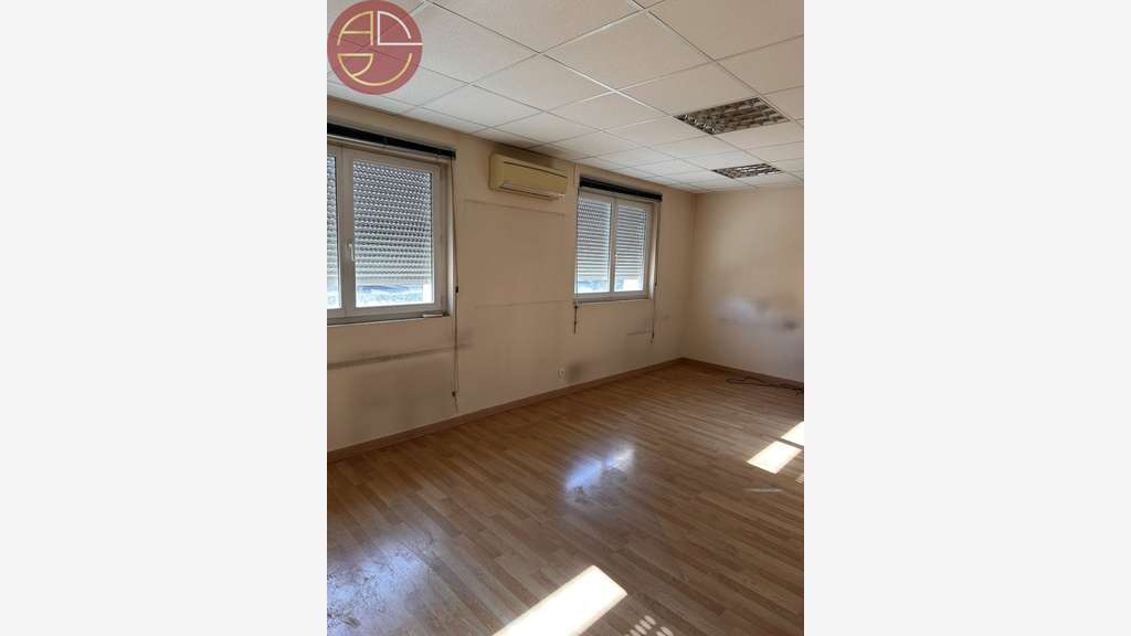 A vendre bureaux cloisonnés 142m² à Toulouse