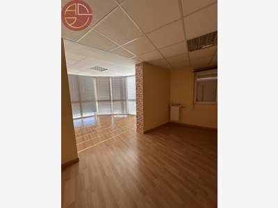 A vendre bureaux cloisonnés 142m² à Toulouse