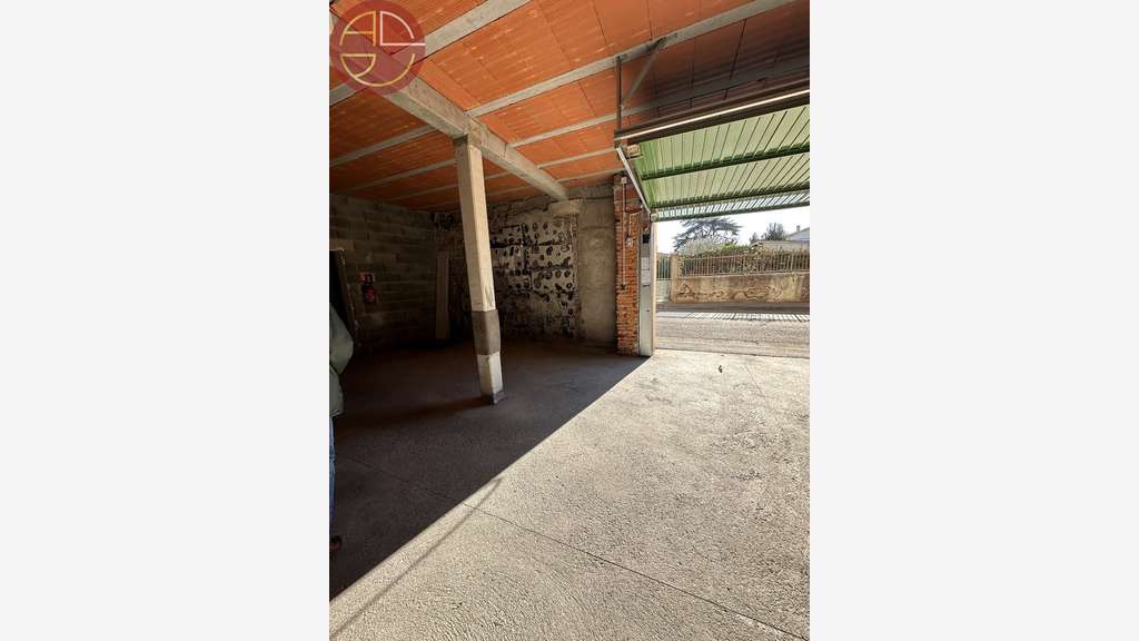 A vendre bureaux cloisonnés 142m² à Toulouse