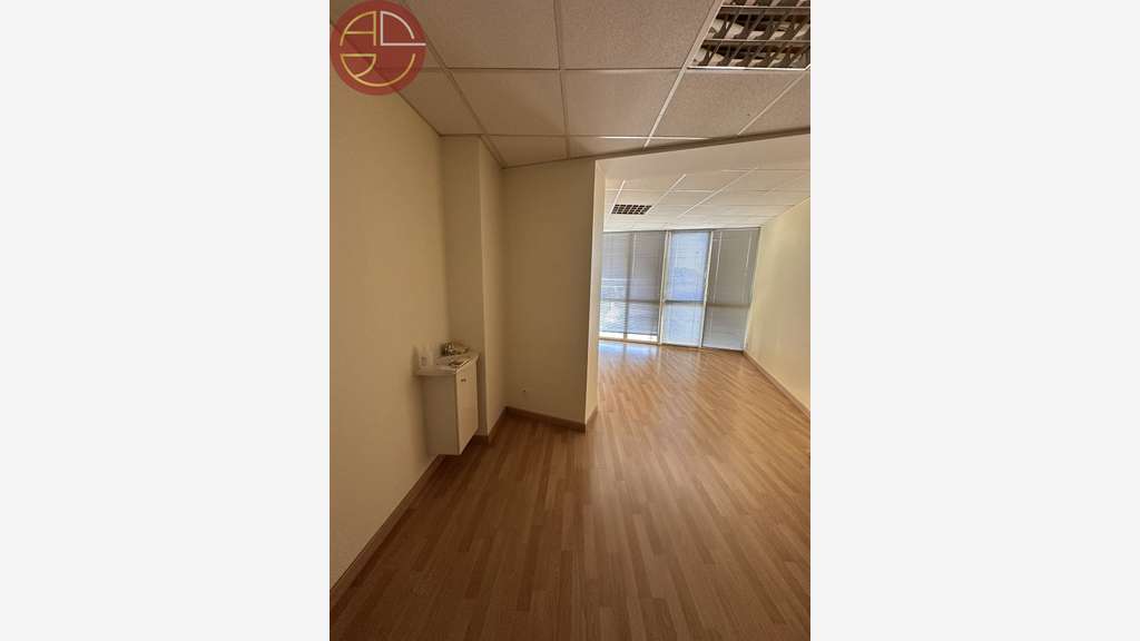 A vendre bureaux cloisonnés 142m² à Toulouse