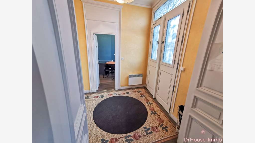Locaux de 100m² + parkings à vendre à Tours
