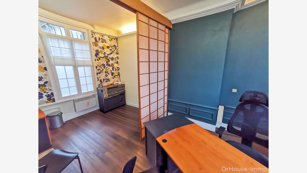 Locaux de 100m² + parkings à vendre à Tours