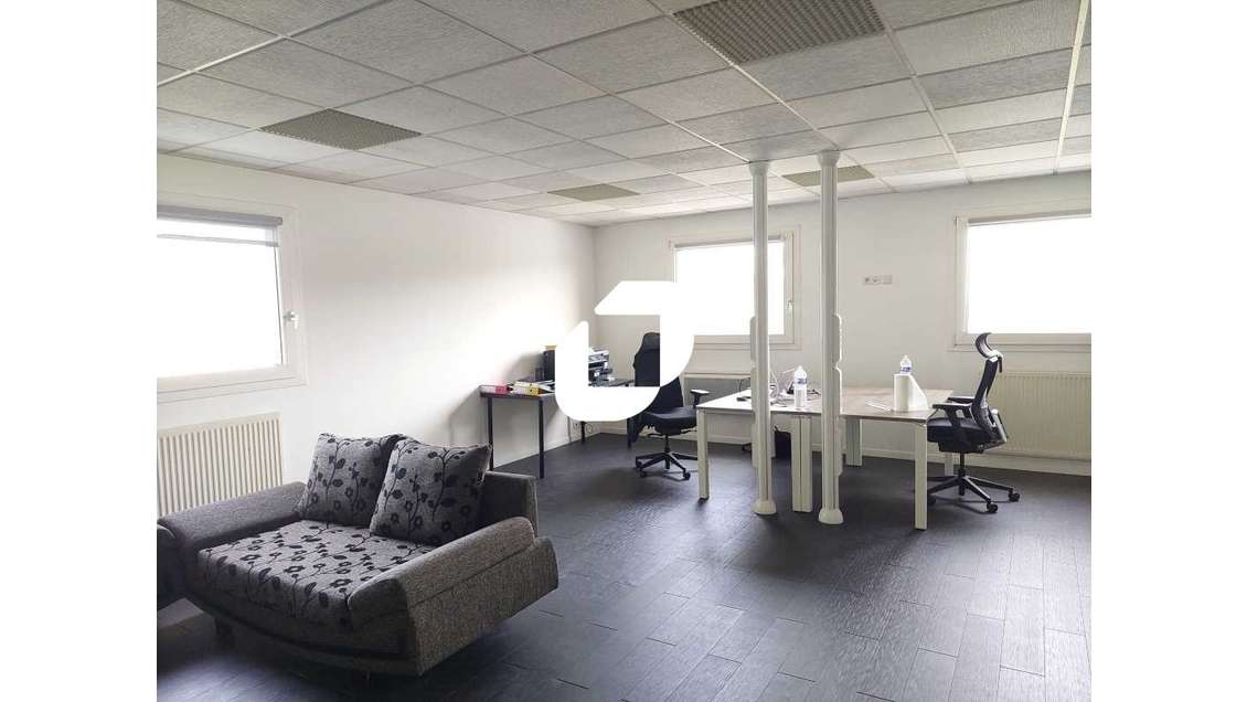 Vente Bureaux 112m² Trappes