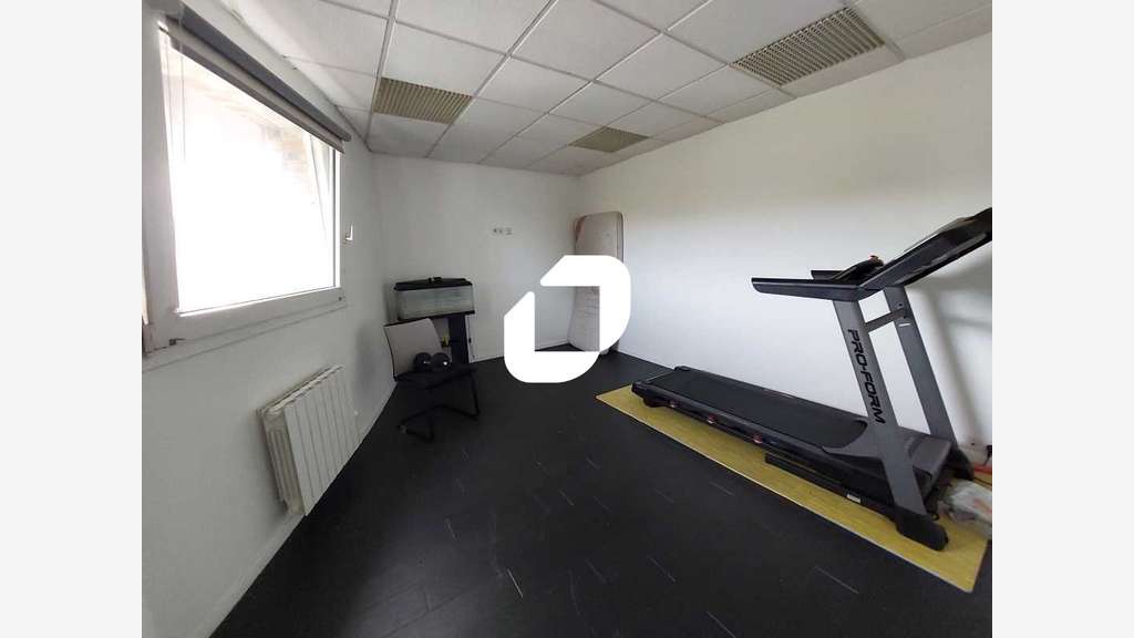 Vente Bureaux 112m² Trappes