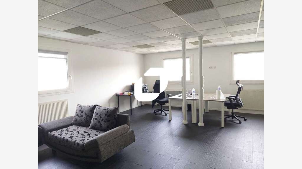 Vente Bureaux 112m² Trappes