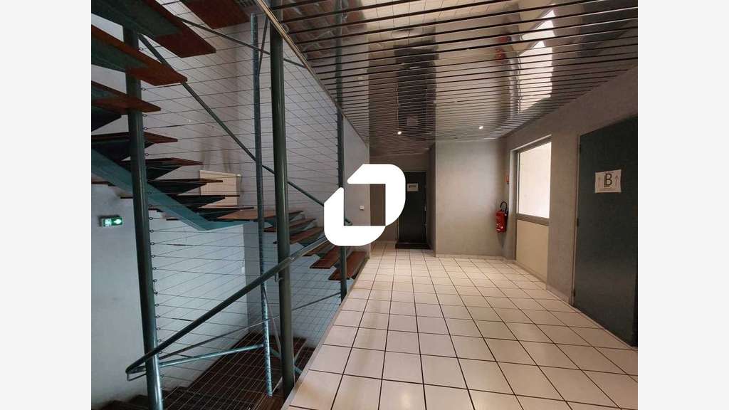 Vente Bureaux 112m² Trappes