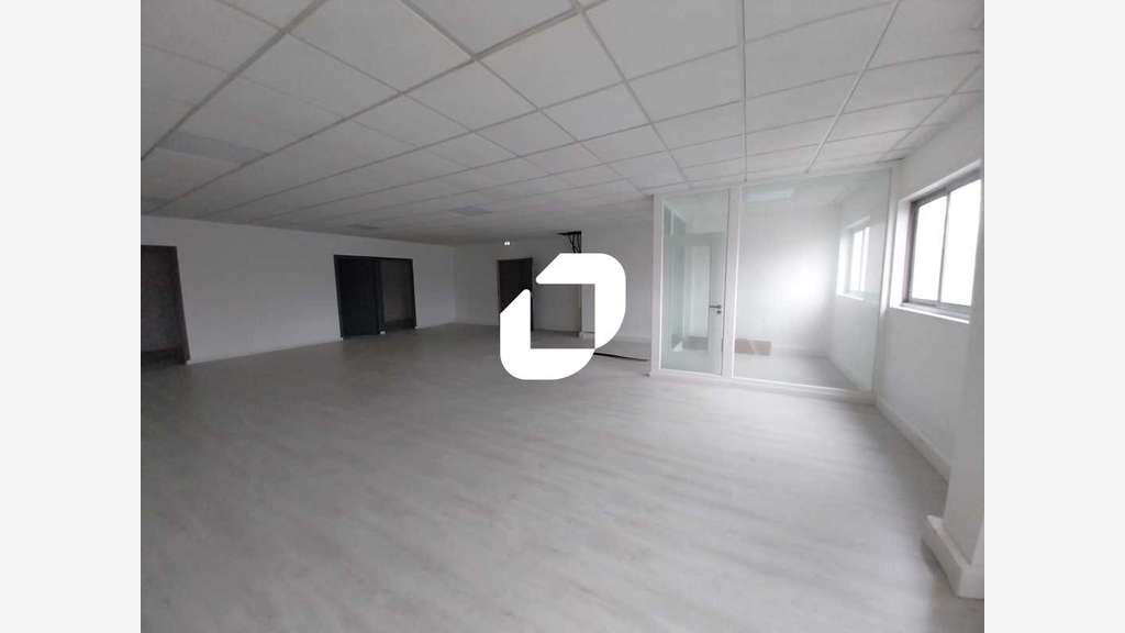 Vente Bureaux 146m² Trappes