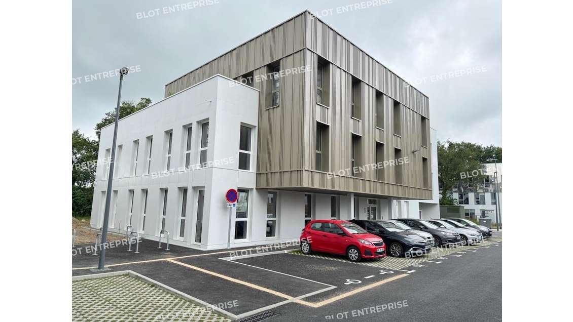 A vendre bureaux 647m² à Treillières Parc de Ragon