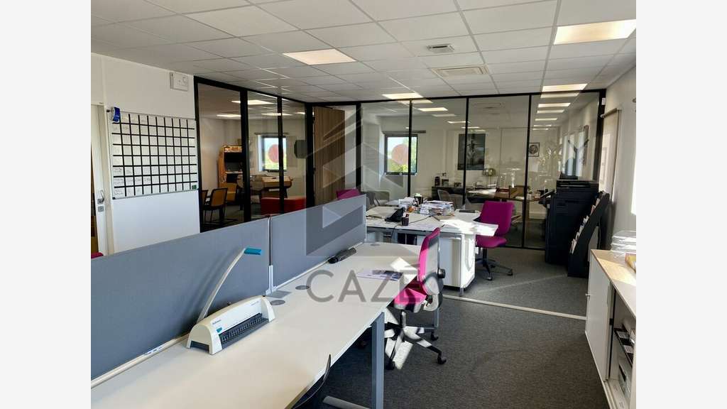 Bureaux 290m² R+2 et R+3 à vendre à Tresses 