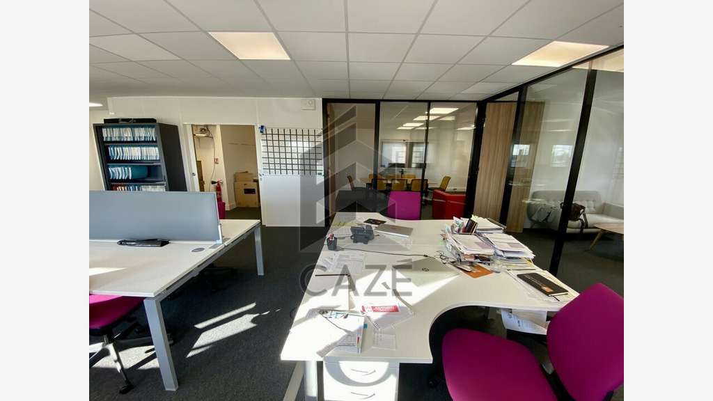 Bureaux 290m² R+2 et R+3 à vendre à Tresses 
