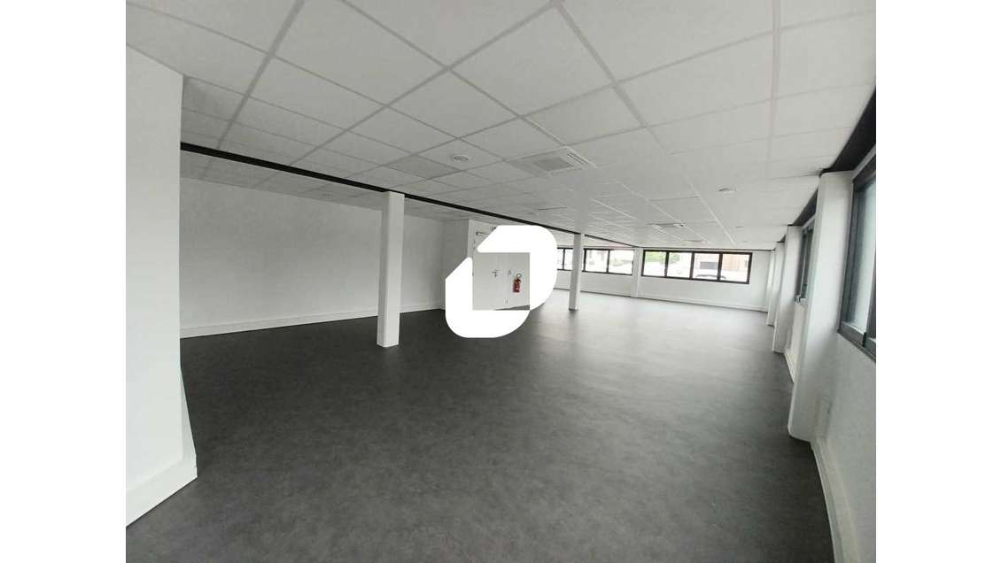 Vente Bureaux 141m² Tresses