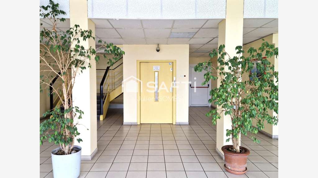 Vente bureaux 2000m² empl stratégique à Trilport