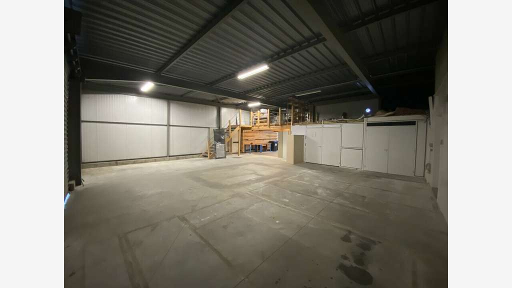 Bureaux/entrepôts 865m² à vendre ZA Mozart Valence