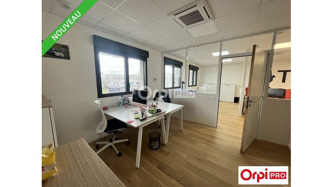 Bureau 90m² R+1 à vendre à Valence 