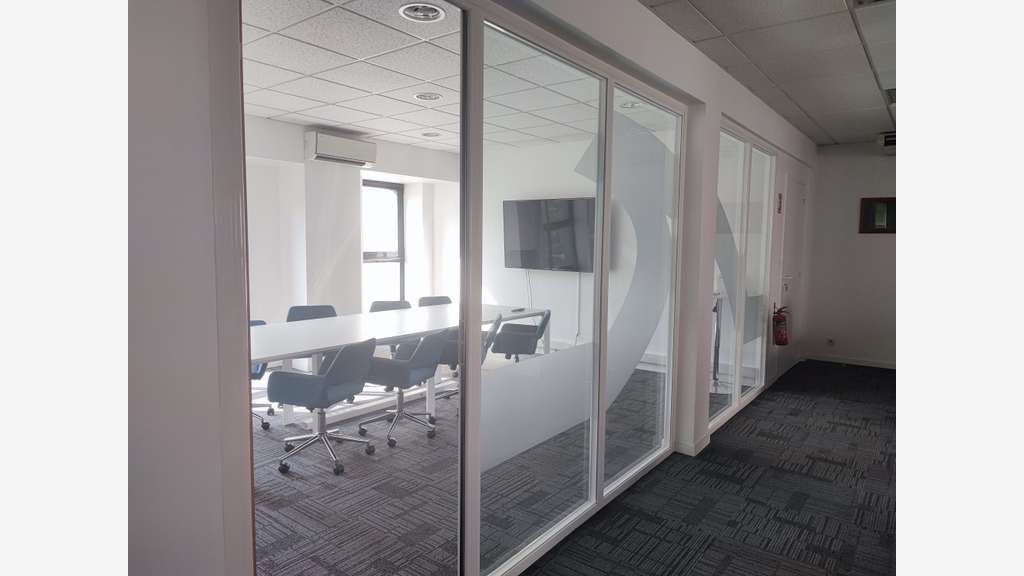 Plateau de bureau à vendre à Vannes Ouest 