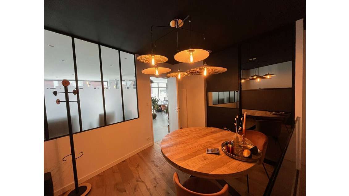 A vendre bureaux rénovés 88m² RDC à Vannes centre