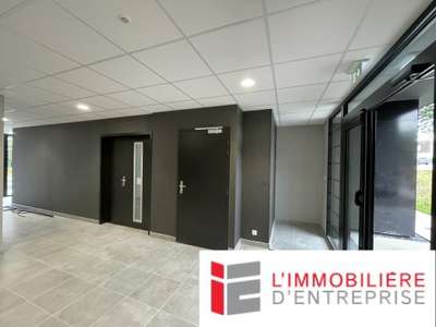 A VENDRE - BUREAUX NEUFS - VANNES