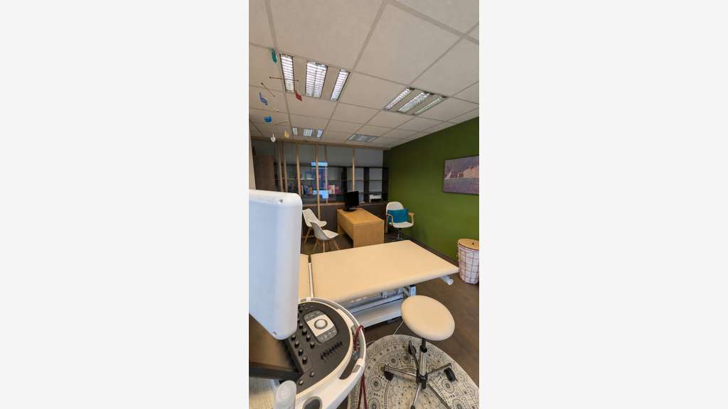AV bureaux lumineux 43m² parking à Vannes Ouest
