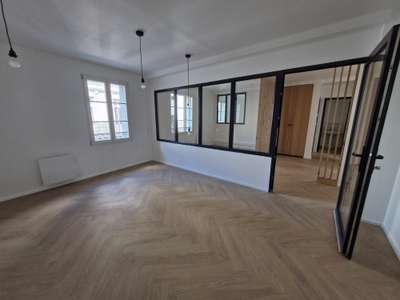 VANNES OUEST - BUREAUX 43 m² – LUMINEUX – PARKING 
