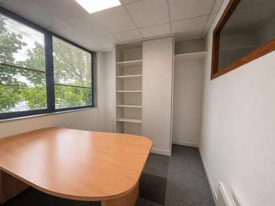 A vendre bureaux 320m² R+1 à Vannes Ouest
