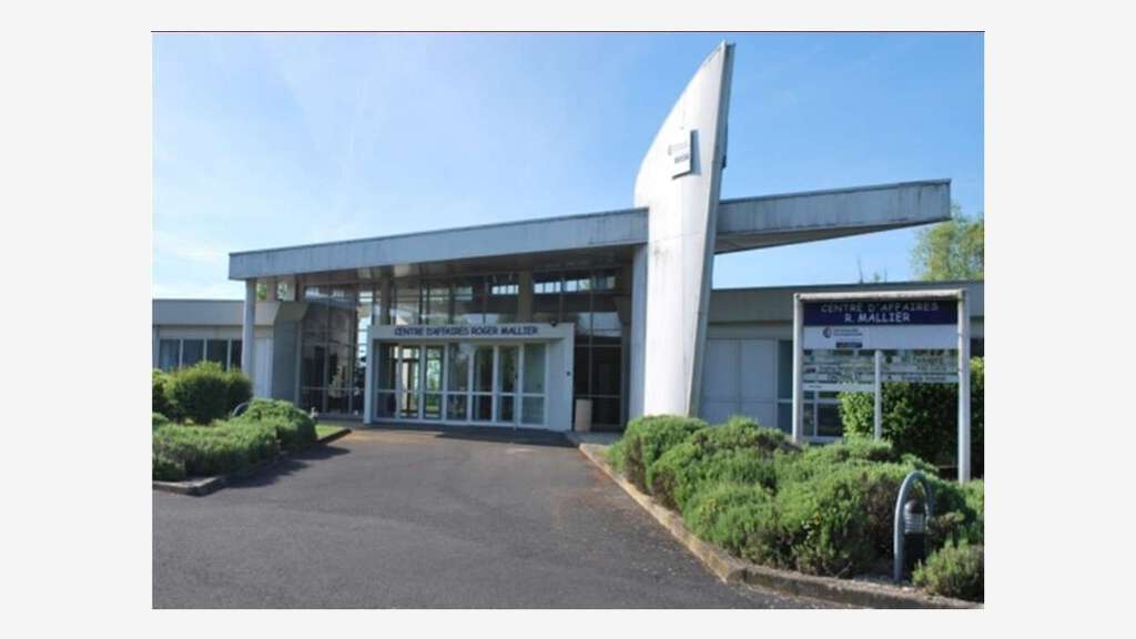 À vendre bureaux 1111m² ZAC de Vatry